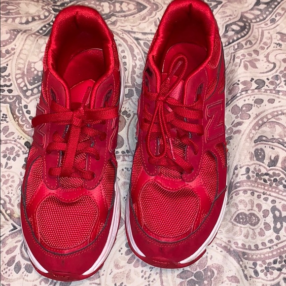new balance 990 red